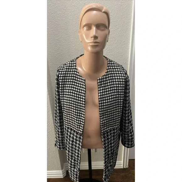 Chico's Jackets & Blazers - Chicos Women’s Black And White Houndstooth Open Front Jacket; Sz Chicos 1 (8/10)